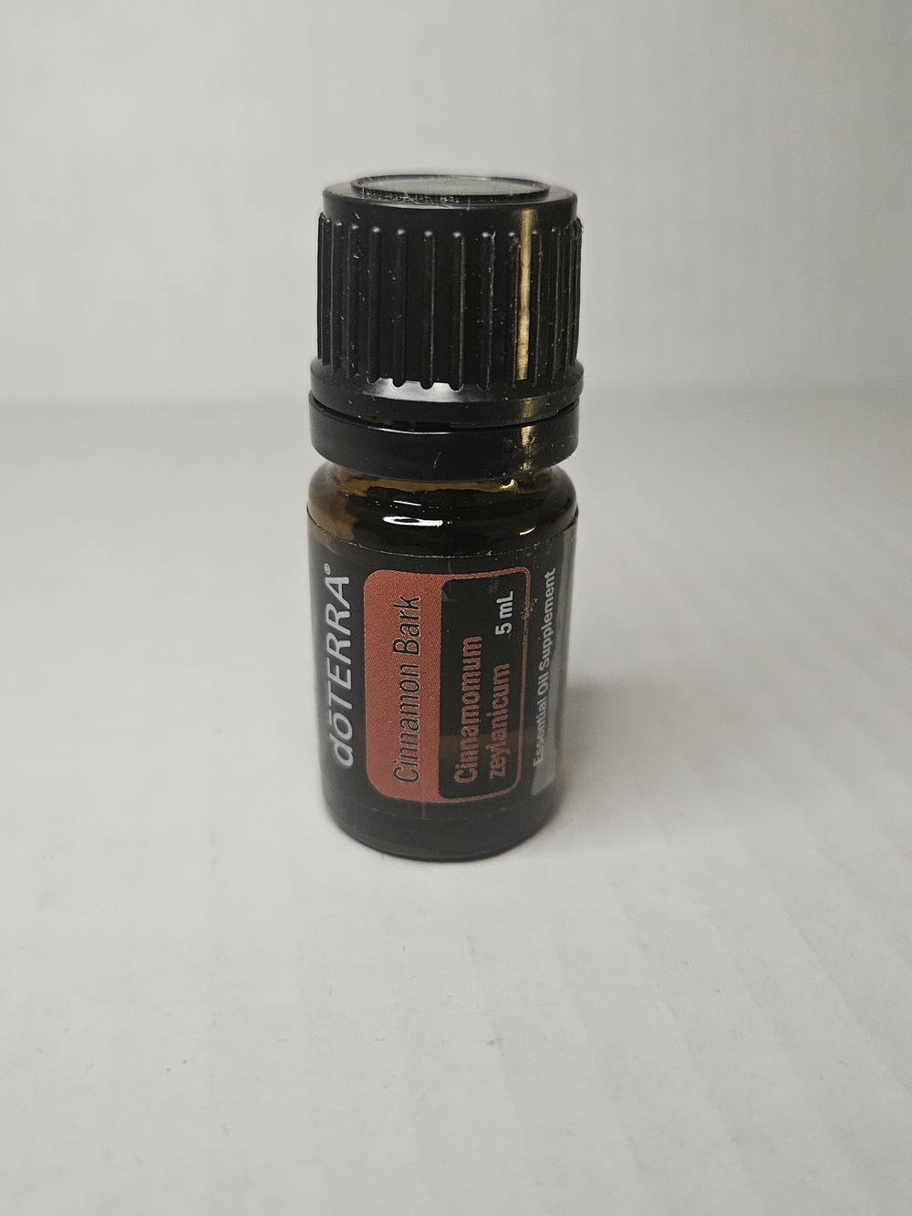 doTERRA Cinnamon Bark Essential Oil - Amber Bottle with Black Cap (5 mL)